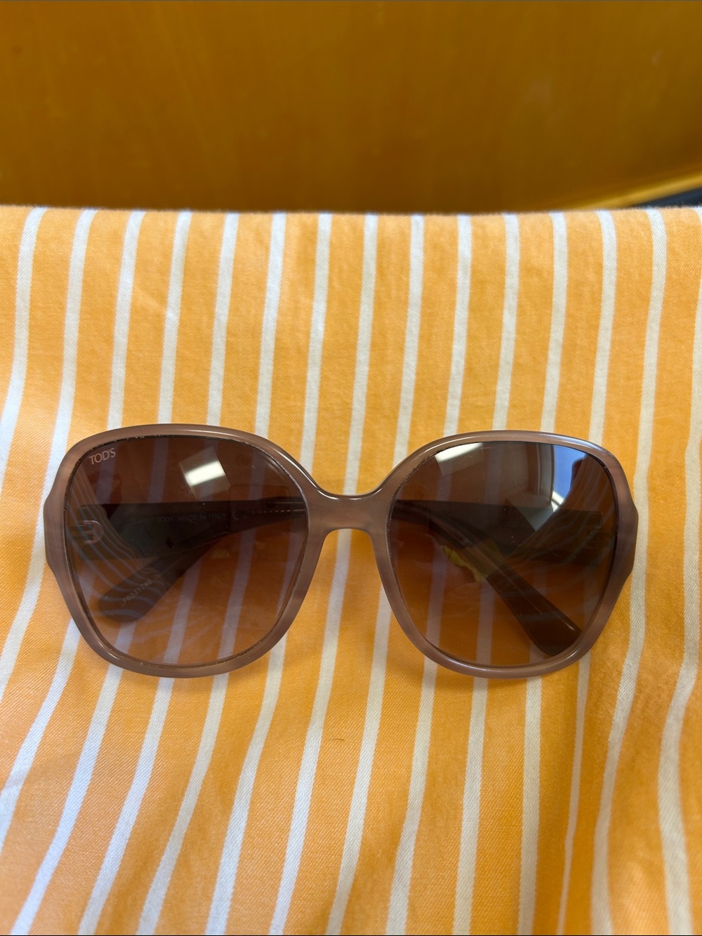 TOD'S Brown Translucent Rectangular Sunglasses with Gradient Lenses